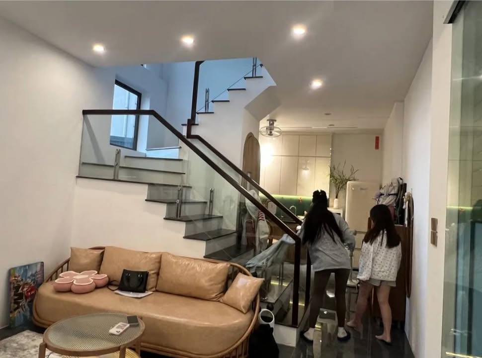 Nhà đẹp Ngũ Hiệp, Thanh Trì 40m² giá 6 tỷ - Ô tô đỗ tận cửa!