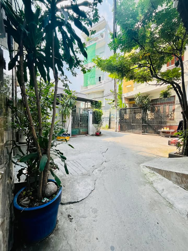 Nhà 4 tầng tại Quận 7, diện tích 47m² giá 6.5 tỷ - Hẻm thông rộng, gần Phú Mỹ Hưng!