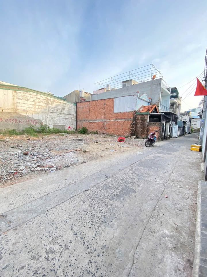 Nhà phố Hiệp Bình Chánh 67m² giá 4.7 tỷ - Gần chợ và Gigamall!