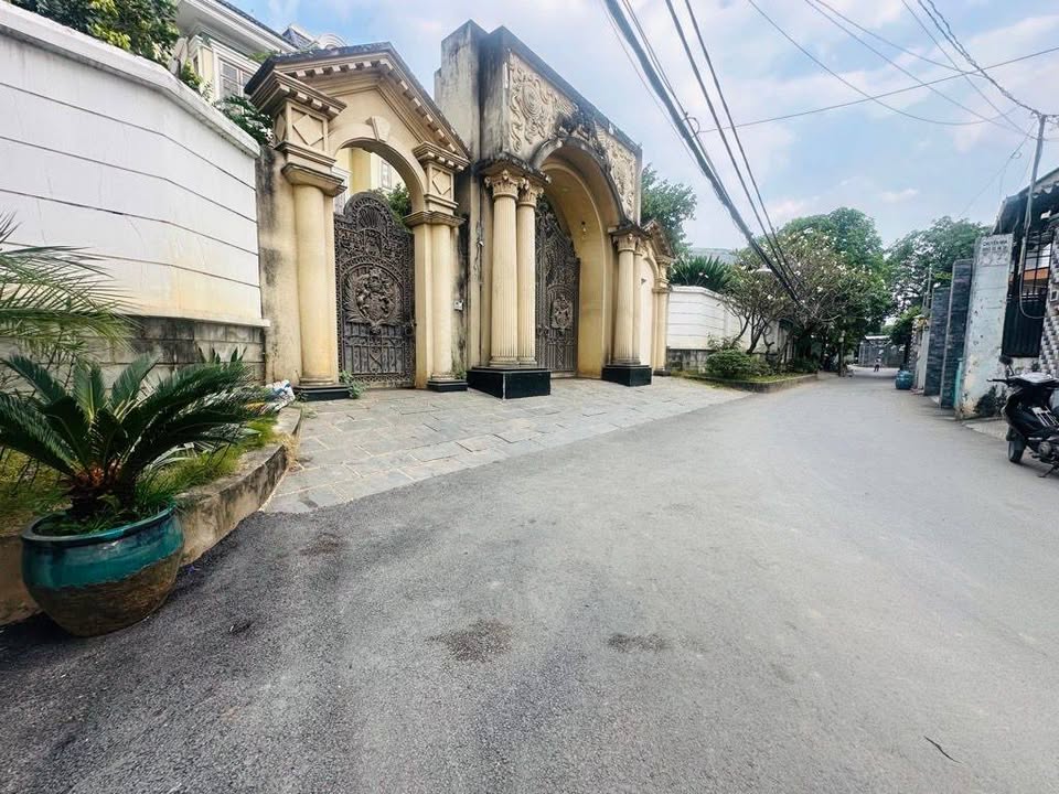 Đất nền Tăng Nhơn Phú B 306m² giá 20 tỷ - Tiềm năng tăng giá mạnh!