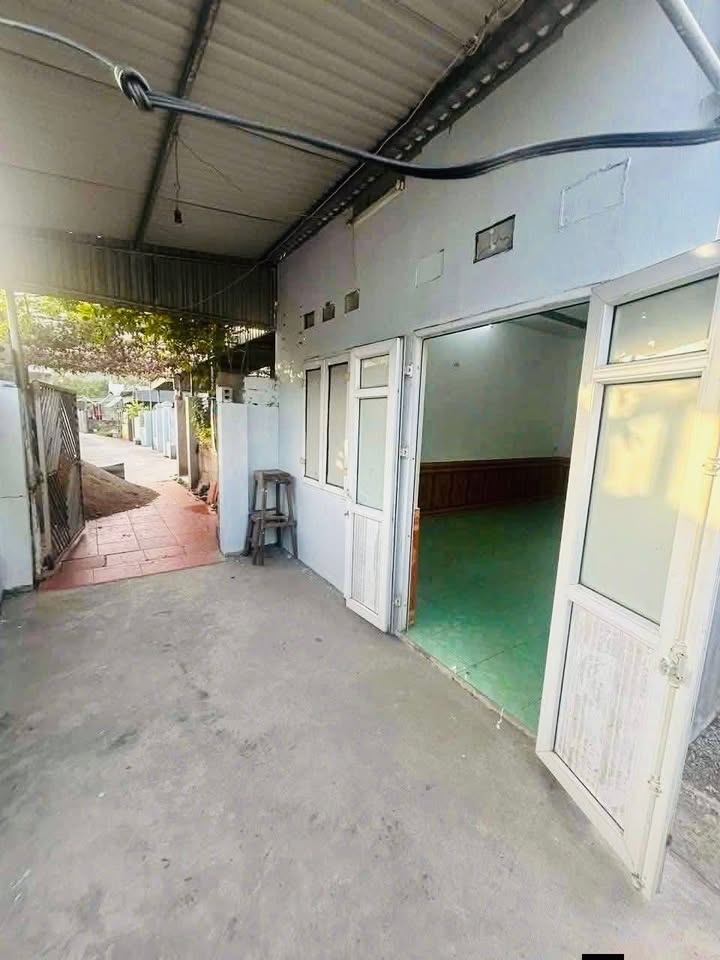 Nhà cấp 4 Phường Quang Hanh 65m² giá 320 triệu - Ngõ ô tô rộng rãi!