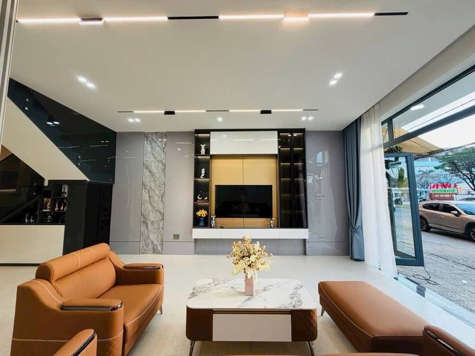 Nhà 3 tầng đường Nguyễn Hữu Thọ, Đà Nẵng, 83m² giá 17 tỷ - Vị trí đắc địa!