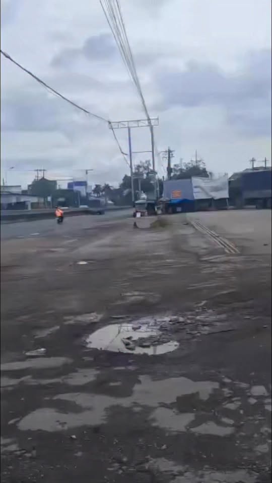 Đất mặt tiền QL1A, Bến Lức, Long An 14.400 m² giá 200 tỷ - Cơ hội đầu tư hiếm có!