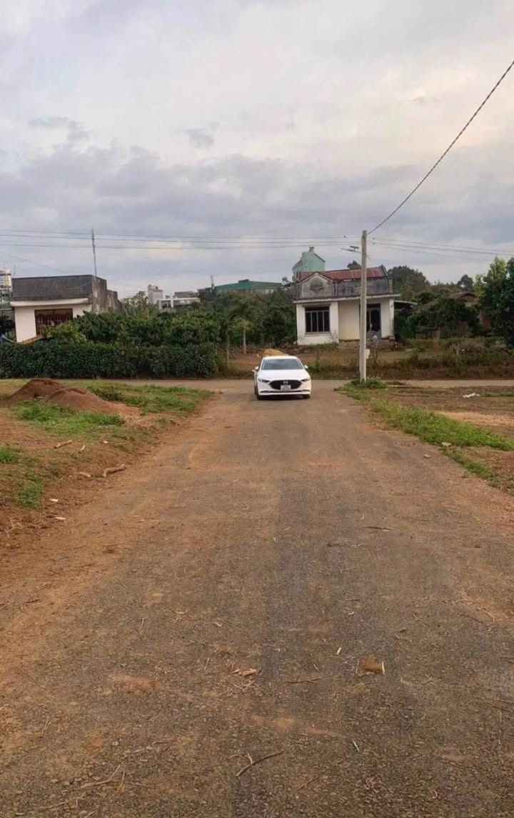 Đất góc 2 mặt đường tại thôn 5, Lộc Ngãi, 230m² chỉ 1.5 tỷ - Cơ hội đầu tư hấp dẫn!