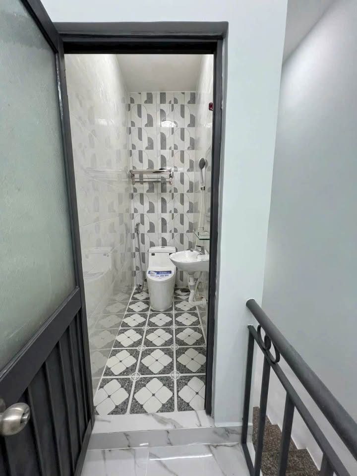 Nhà phố Hẻm Cư Xá Phú Thọ Hoà 14m² giá 2.15 tỷ - Sẵn sàng vào ở ngay!