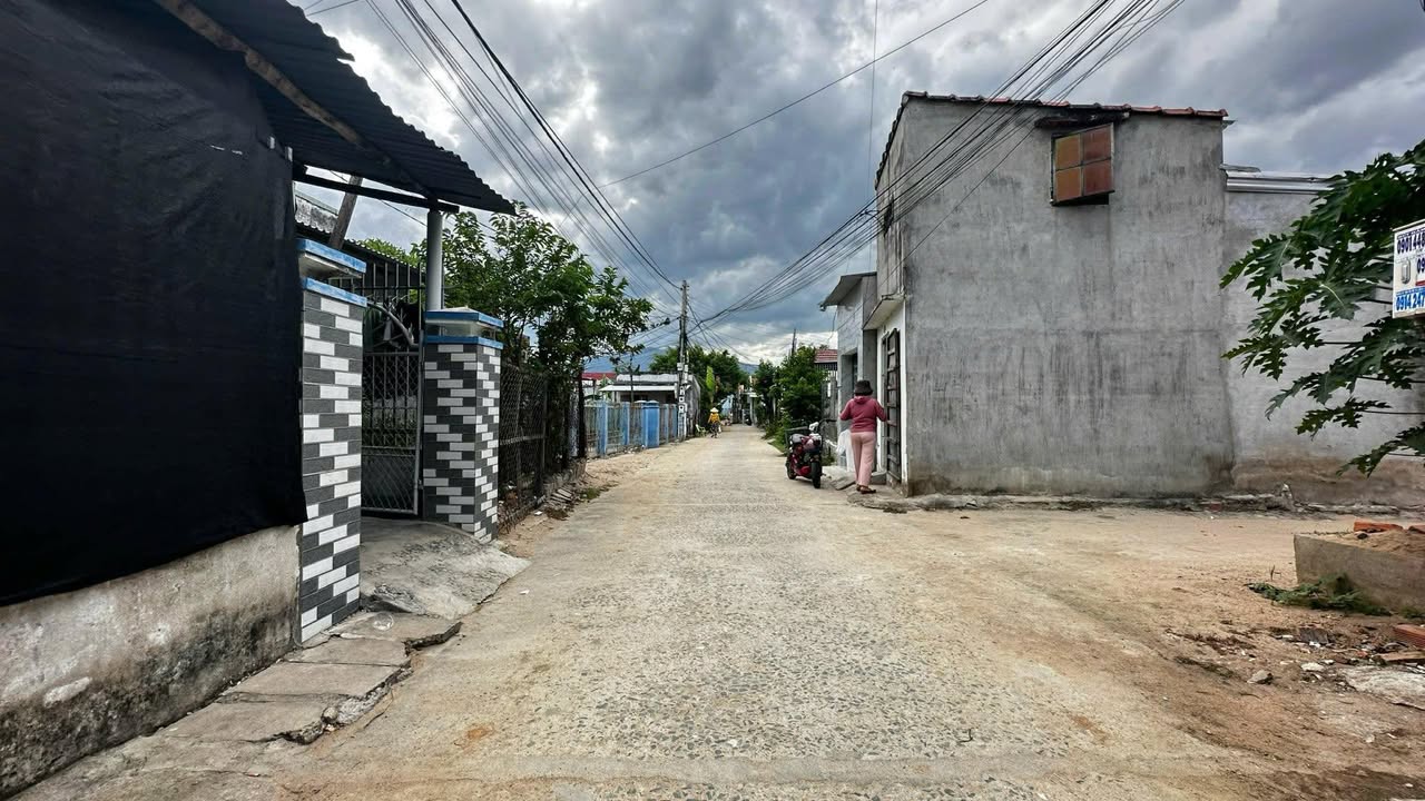 Đất thổ cư Vạn Hưng 310m² giá 1.86 tỷ - Cách biển chỉ 100m!