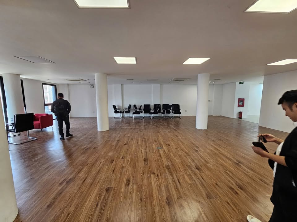 Cho thuê văn phòng 190m² tại Nguyễn Xiển, Thanh Xuân - Không gian làm việc lý tưởng!