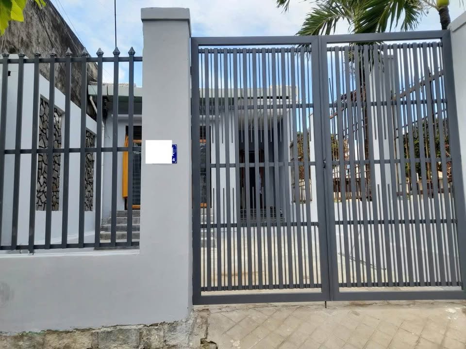 Nhà mặt đường 3/4 Cam Linh 205m² giá 10 tỷ - Mặt tiền hiếm có!