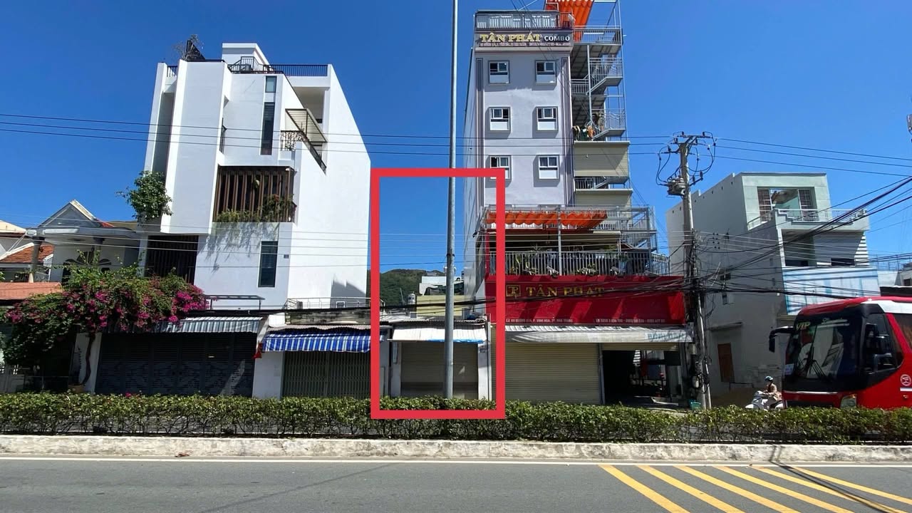 Nhà phố mặt tiền đường 2/4 Nha Trang 86.8m² giá 7.812 tỷ - Đầu tư sinh lời ngay!