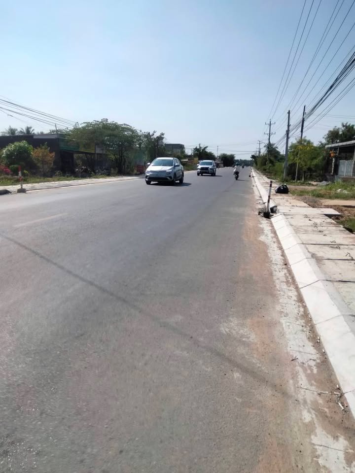 Đất thổ cư xã Hàm Chính 120m² giá 479 triệu - Mặt tiền đường bê tông