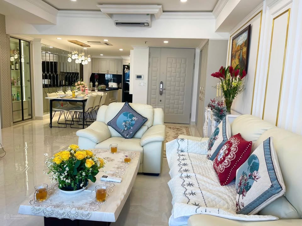 Căn hộ Cosmo Quận 7 125m² giá 13.9 tỷ - Căn góc view sông đẹp hiếm có!