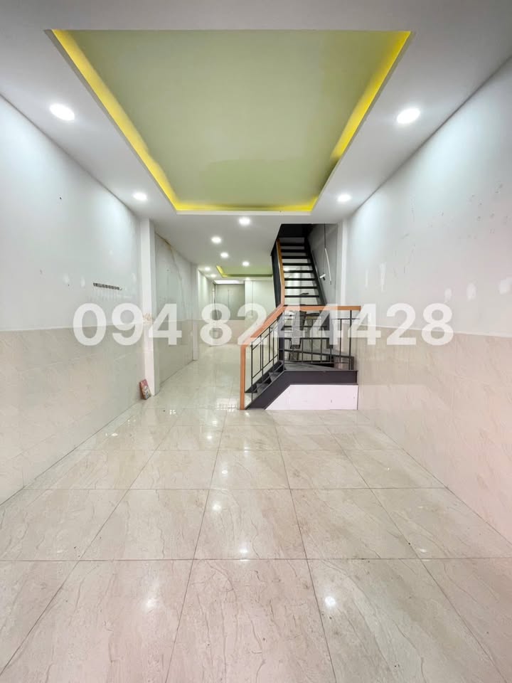 Nhà mặt tiền hẻm Lê Văn Lương, Nhơn Đức, Nhà Bè 49m² giá 6 triệu - Thuận tiện cho kinh doanh!