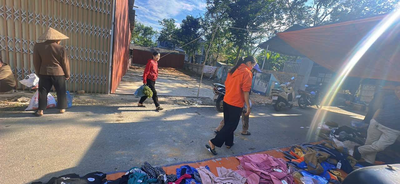 Đất nền kinh doanh tại chợ Tam Quan 233m² giá 2 tỷ - Vị trí đắc địa!