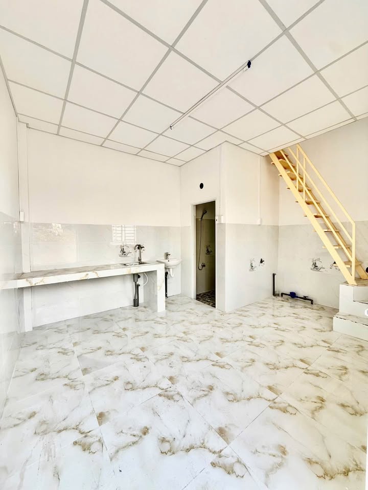 Cho thuê phòng hẻm đường Nguyễn Văn Cừ nối dài Tân An 32m² giá chỉ 3 triệu/tháng - Nội thất đầy đủ!