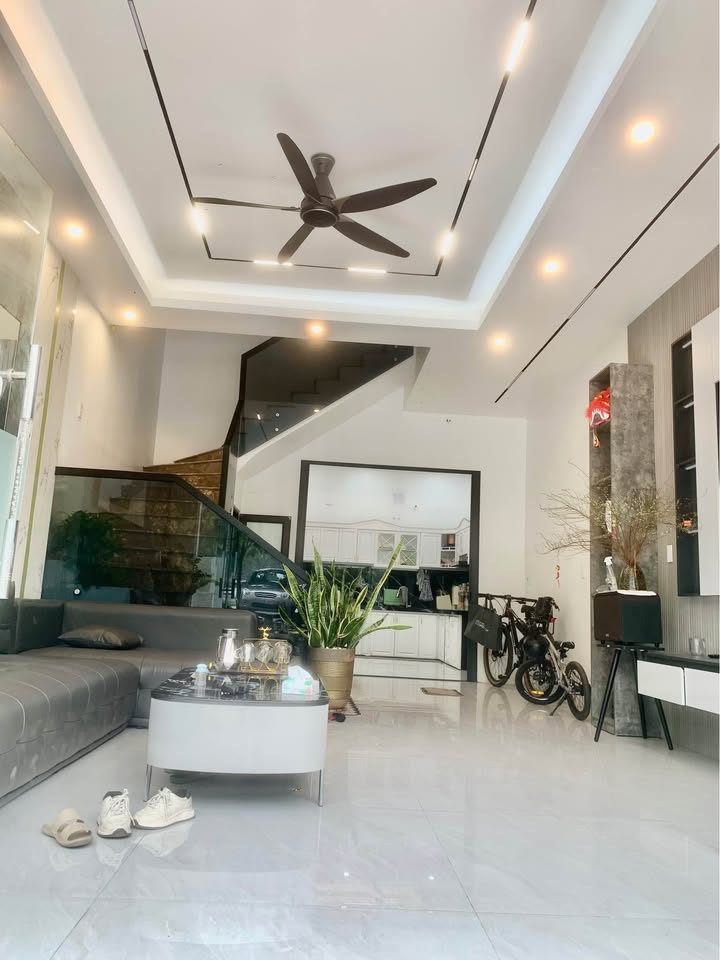 Bán nhà lô góc Phú Xuân, Trần Hưng Đạo, 60m² chỉ 4 tỷ - An ninh tuyệt vời!