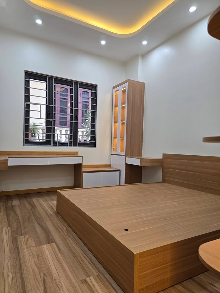 Nhà phố Lê Hồng Phong, Hà Đông 39m² giá 8 tỷ - Sổ đỏ đẹp, nội thất sang trọng!