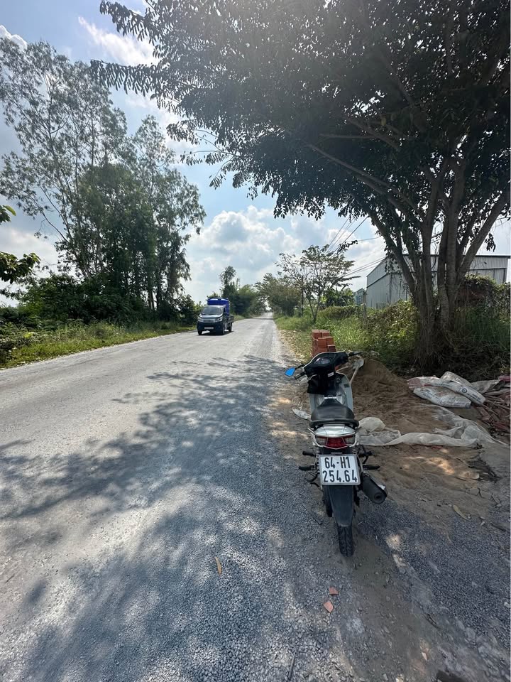 Nhà mới 100% tại Đường 910, Bình Tân, Vĩnh Long, 215m² chỉ 1.35 tỷ - Dọn vào ở ngay!