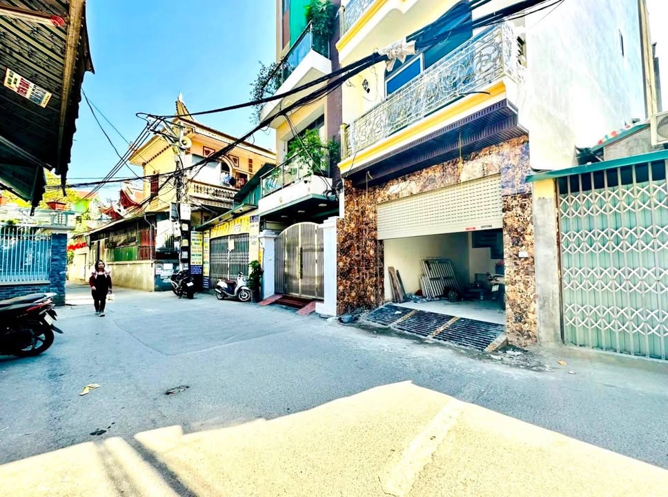 Nhà phố Quận uỷ Bắc Từ Liêm 60m² giá 6 tỷ - Lô góc 2 mặt thoáng, ô tô đỗ cửa!