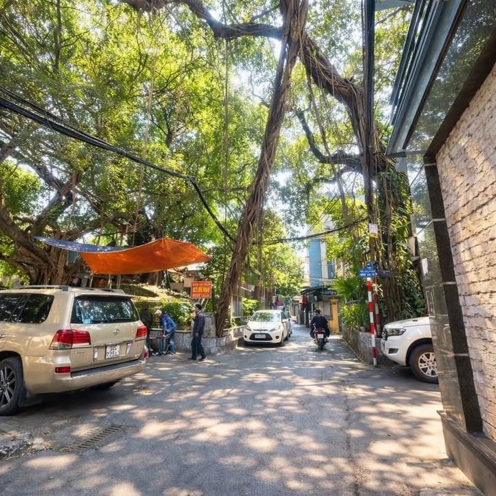 Nhà riêng tại Lotte Tây Hồ 35m² giá 7.5 tỷ - Chính chủ bán đất tặng nhà!