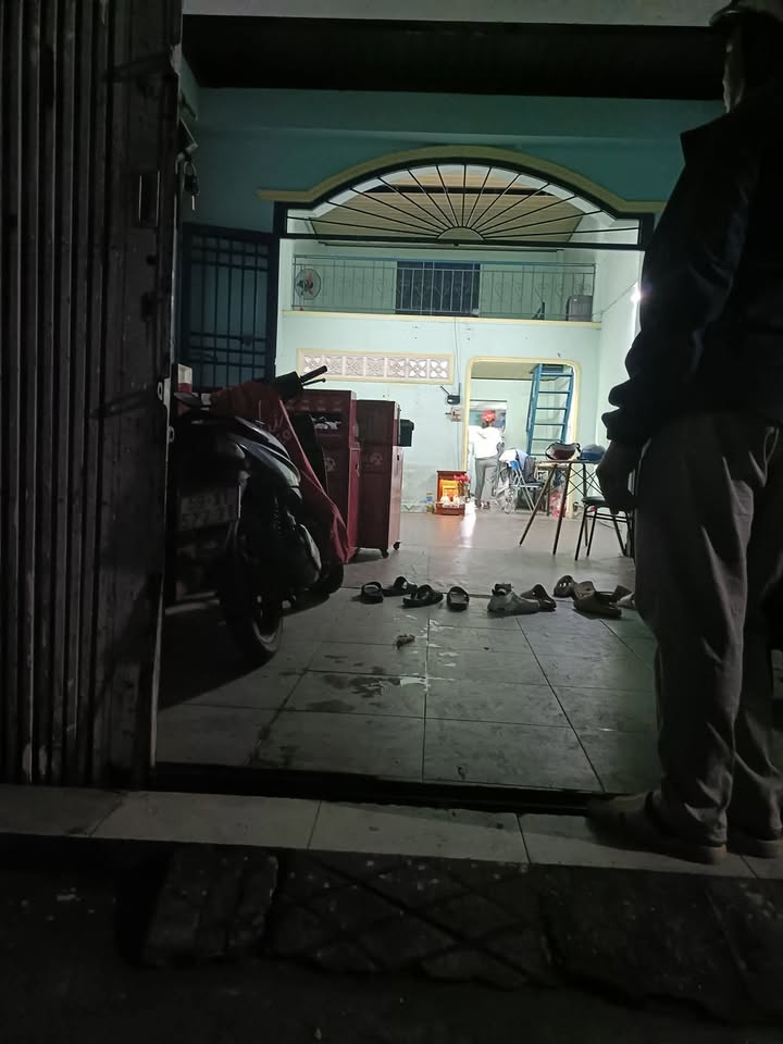 Nhà ngõ hẻm Bà Điểm Hóc Môn 99m² giá 3.7 tỷ - Chính chủ bán gấp!