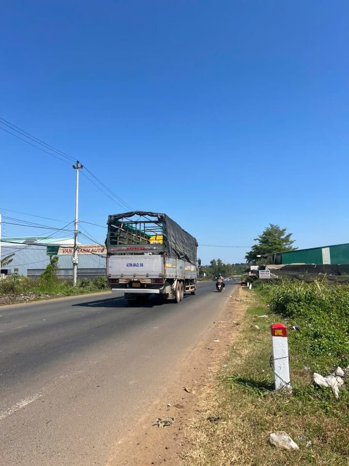 Đất quốc lộ 26, Huyện Ea Kar, 480m² giá 4 tỷ - Cơ hội kinh doanh tiềm năng!