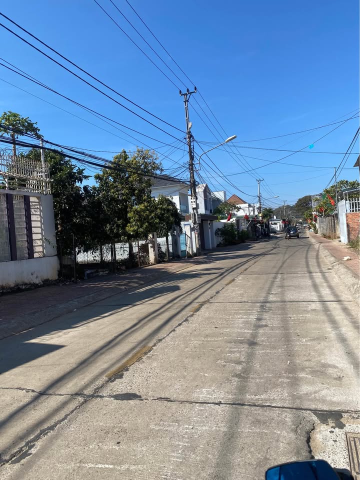 Đất nền hẻm 40 Vạn Xuân Buôn Ma Thuột 135m² giá 3 tỷ - Vị trí đẹp, đầu tư sinh lời!