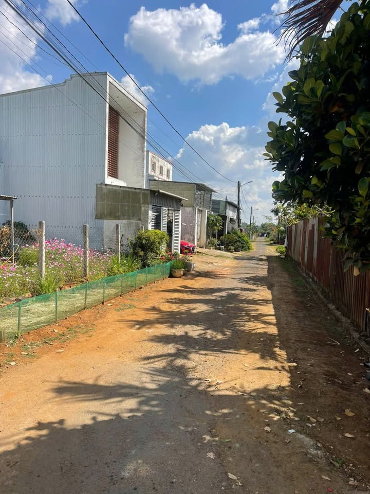 Đất thổ cư vị trí đẹp tại 50 Hẻm Lê Đại Hành, Pleiku, 81m² chỉ 750 triệu - Nhanh tay sở hữu!