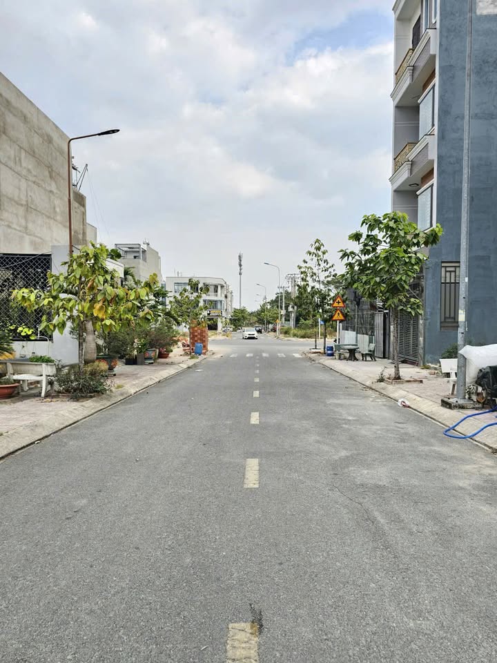 Đất nền đẹp Dĩ An 66.5m² giá 4.5 tỷ - Sổ hồng riêng, thổ cư 100%