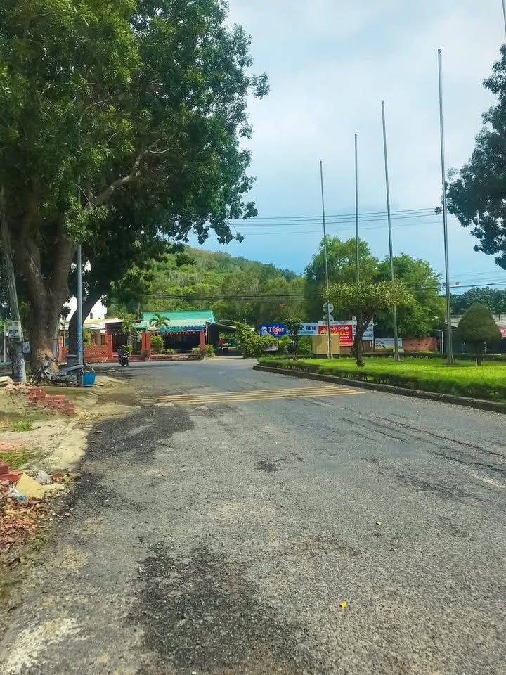 Đất mặt tiền Hoàng Sa, Long Sơn, Vũng Tàu 1000m² giá 22.5 tỷ - Cơ hội đầu tư tuyệt vời!