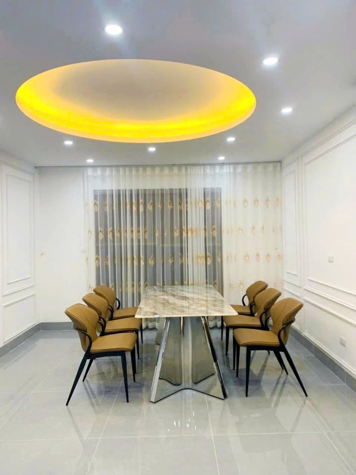 Townhouse Ngô Thì Nhậm, Hà Đông 40m² giá 19.2 tỷ - Kinh doanh sầm uất ngay!