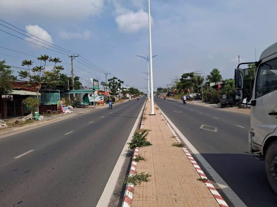 Đất nền 2 mặt tiền đường Trần Phú, Tây Ninh 250m² - Sổ hồng rõ ràng, giá chỉ 4.7 tỷ!