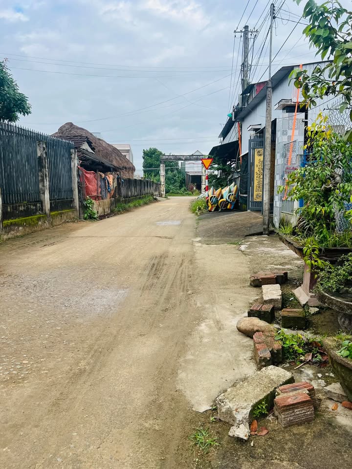 Nhà riêng Huyện Dầu Tiếng 282m² giá 1.4 tỷ - Chính chủ bán gấp!