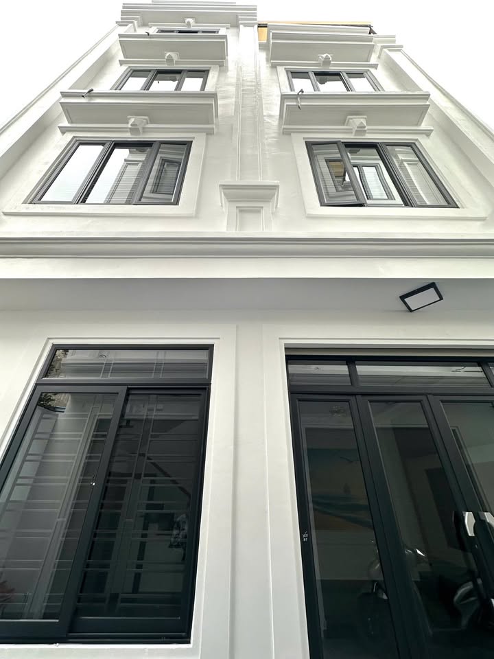 Nhà 4 tầng độc lập phố Tôn Đức Thắng, 41m² giá 3,6 tỷ - Khu vực hiếm nhà mới!