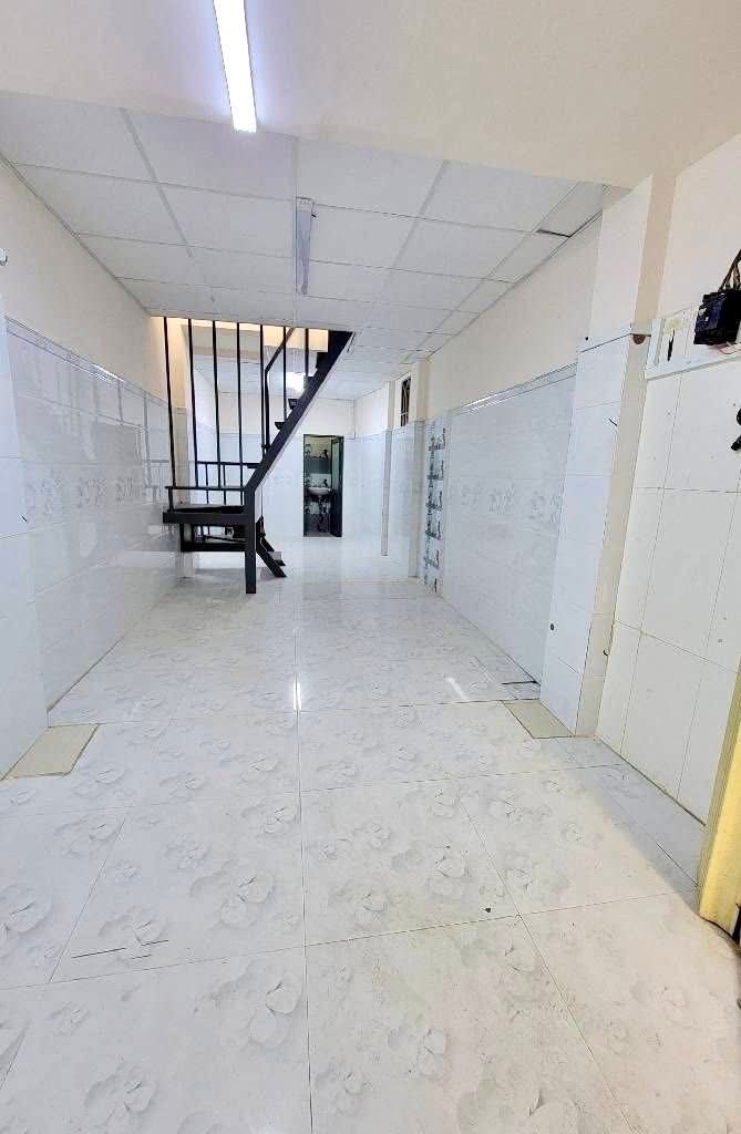 Nhà phố 31.5m² tại Chung Cư HIM LAM CHỢ LỚN - Giá 2.95 tỷ, Thương lượng!