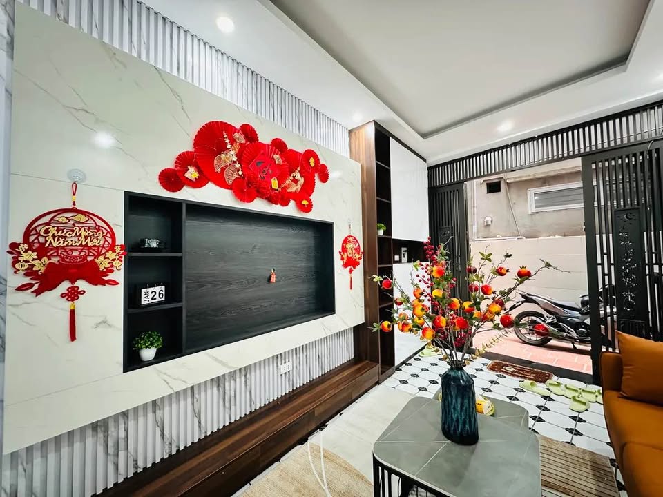 Nhà đẹp Xuân Đỉnh 35m² giá 9.5 tỷ - Full nội thất, sẵn sàng vào ở!