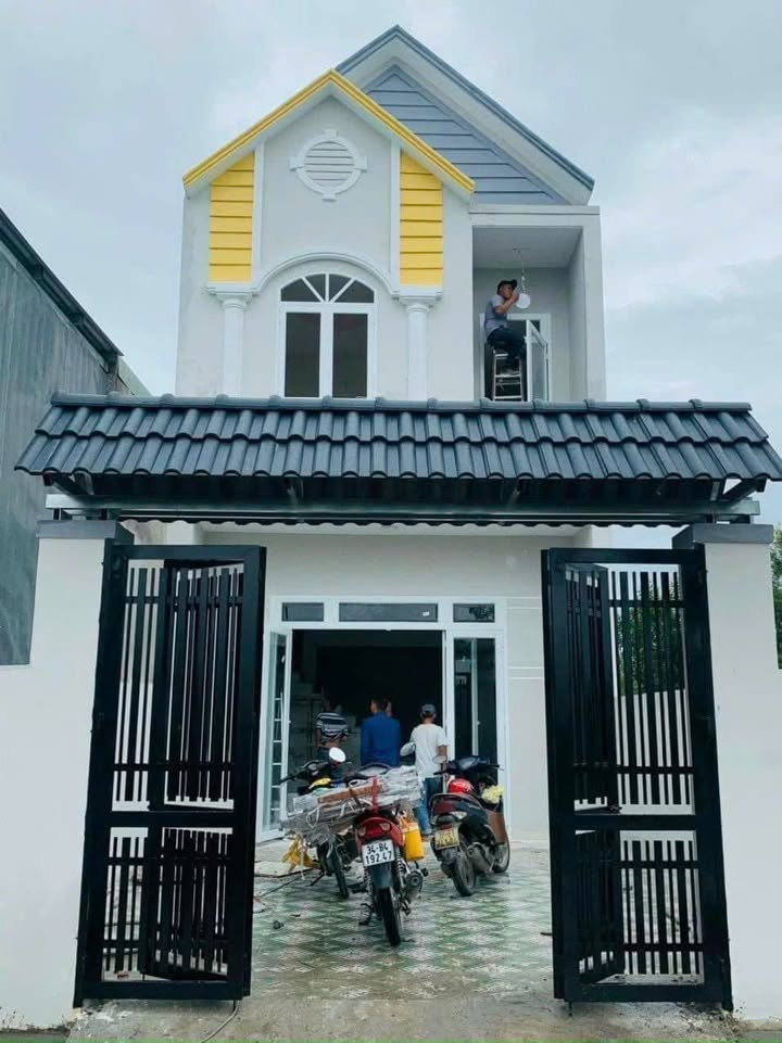 Nhà mới xây tại Ngã 4 Bến Cá, Tân Bình, 100m² giá chỉ 1.6 tỷ - Cơ hội tuyệt vời!