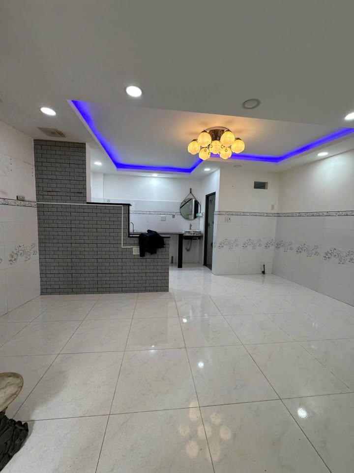 Nhà riêng tại Âu Dương Lân, Quận 8, 33m² giá 3.35 tỷ - Chính chủ bán gấp!