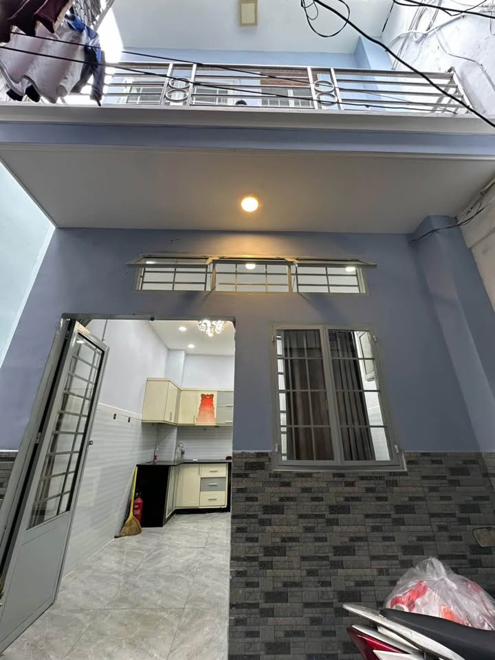 Nhà riêng Trần Hưng Đạo, Q5 18m² giá 2.95 tỷ - Sẵn sàng vào ở ngay!