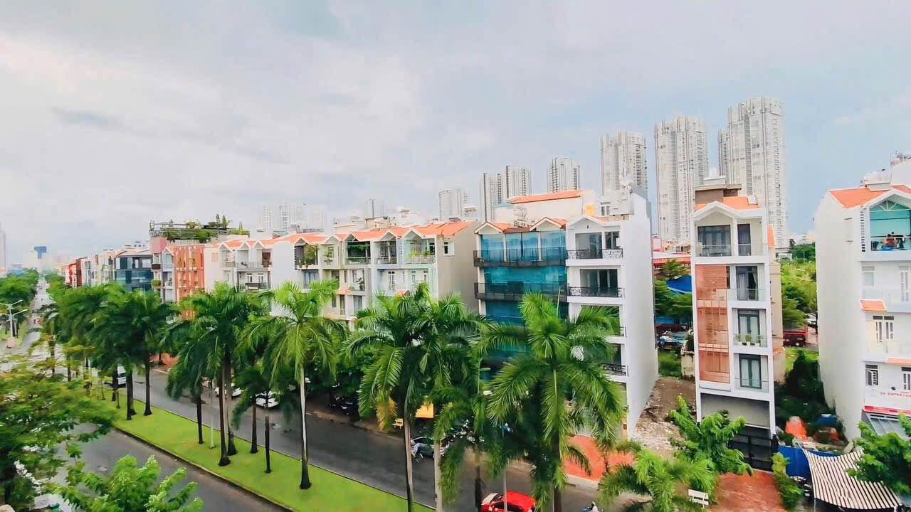 Nhà phố mặt tiền Hoàng Trọng Mậu Quận 7 100m² giá 40 tỷ - Đầu tư sinh lời ổn định!