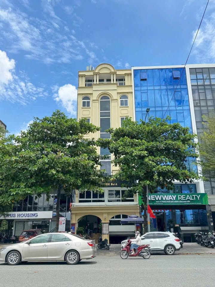 FrontHouse Trương Văn Bang Quận 2 160m² giá 27 tỷ - Vị trí đắc địa, kinh doanh sầm uất!