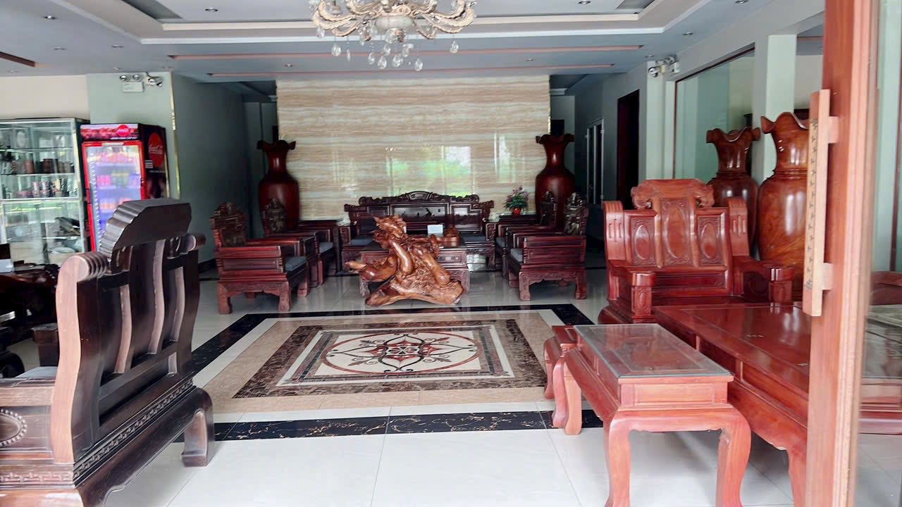 Khách sạn 4 tầng tại Trần Hưng Đạo, Lào Cai - Diện tích 390m², thu nhập ổn định!