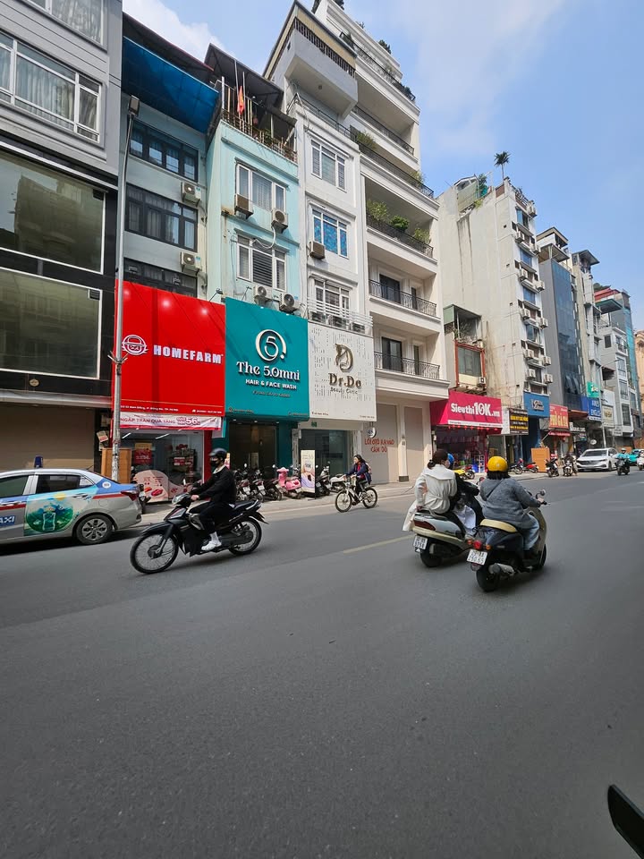 FrontHouse phố Nam Đồng Đống Đa 40m² giá thỏa thuận - Mặt tiền rộng kinh doanh đắc địa!