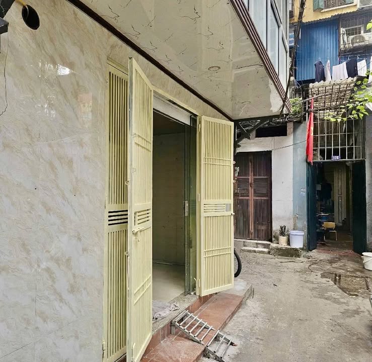 Nhà tập thể Kim Liên 27m² giá 3.8 tỷ - Kinh doanh sầm uất