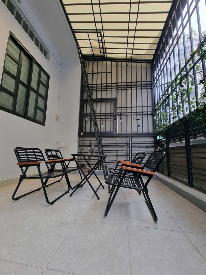 Nhà mới Cách Mạng Tháng Tám 44m² giá 7.5 tỷ - Ô tô vào tận nhà!