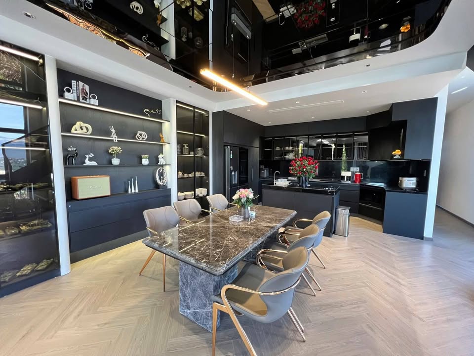 Villa mini sân vườn 155m² tại Linh Đông, Thủ Đức - Góc 2 mặt tiền, giá chỉ 15.8 tỷ!