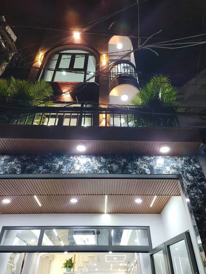 Nhà phố 5PN đường Huỳnh Văn Nghệ, quận Tân Phú, giá 8 tỷ - Vào ở ngay!