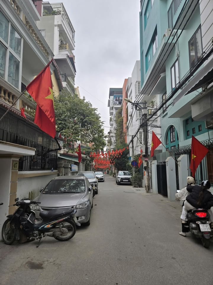 Nhà riêng 89 Lạc Long Quân, Cầu Giấy 35m² giá 16.8 tỷ - Đầu tư sinh lời ngay!