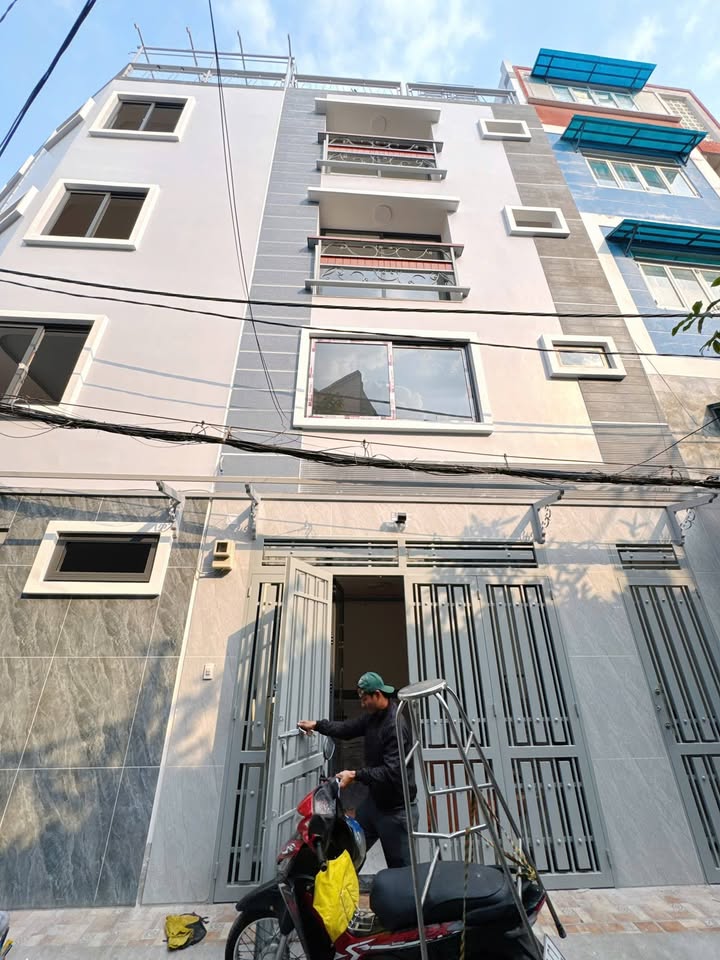 Nhà Phú Nhuận 41,7m² giá 10,5 tỷ - Sân thượng thoáng mát, thiết kế hiện đại!