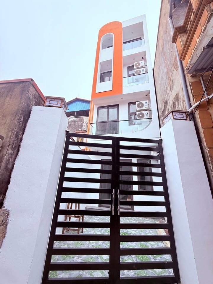 Căn nhà 4 tầng Thị trấn Quang Minh 63.5m² giá 4 tỷ - Sẵn sàng vào ở ngay!