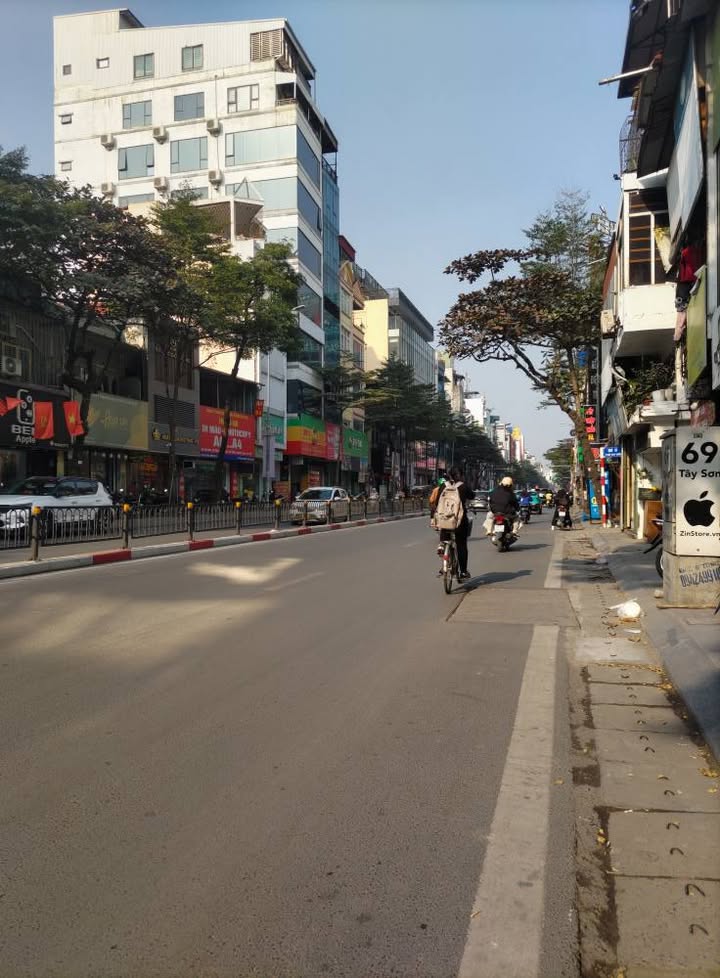 Nhà riêng Tôn Thất Tùng Đống Đa 45m² giá nhỉnh 10 tỷ - Căn góc hiếm, ô tô đỗ cửa